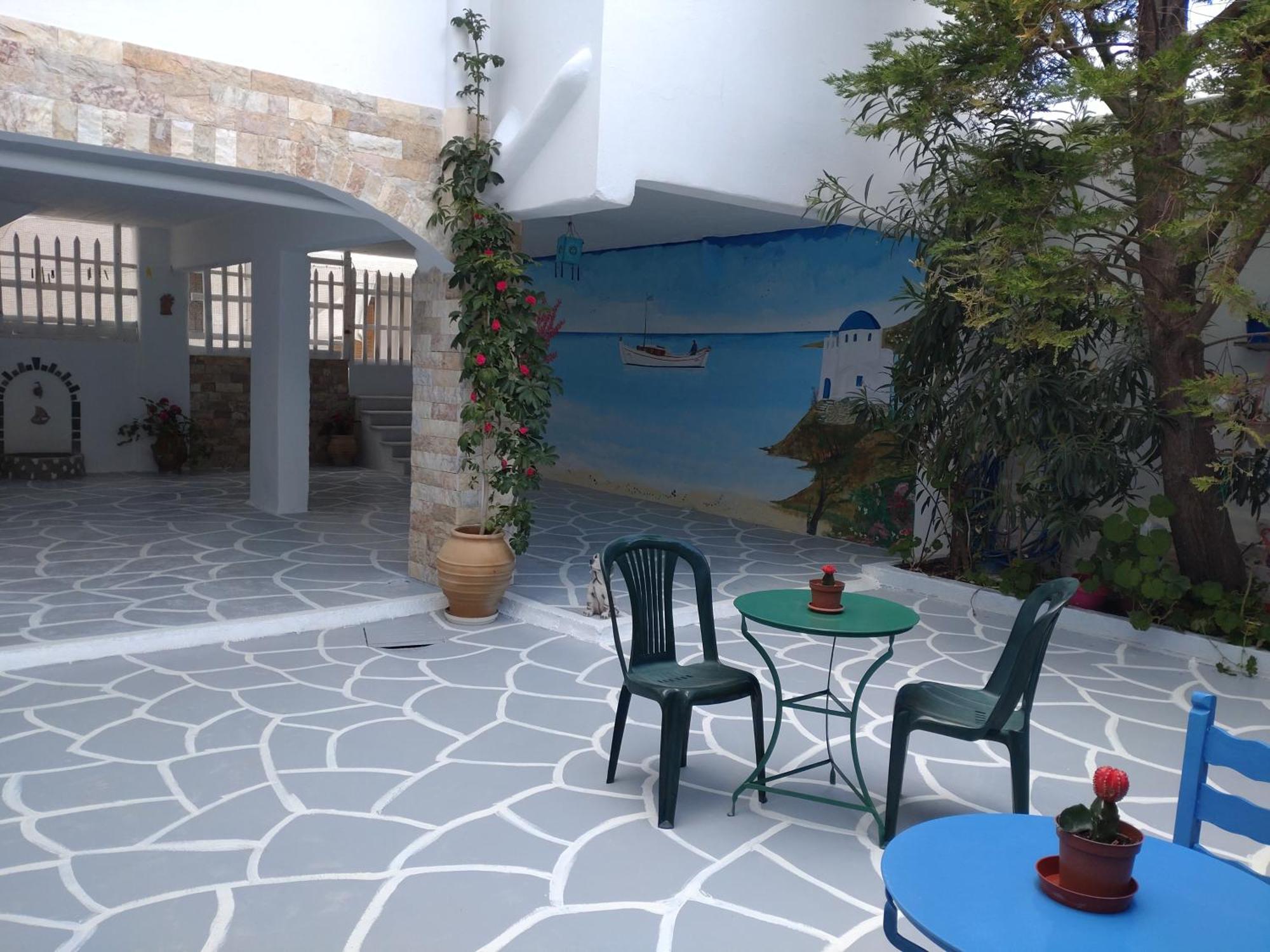 Meletis Parikia (Paros)