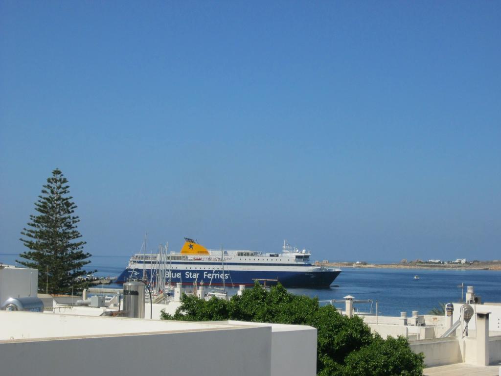 Meletis * Parikia (Paros)